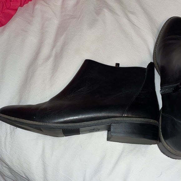 Karl Lagerfeld leather booties - Picture 2 of 5